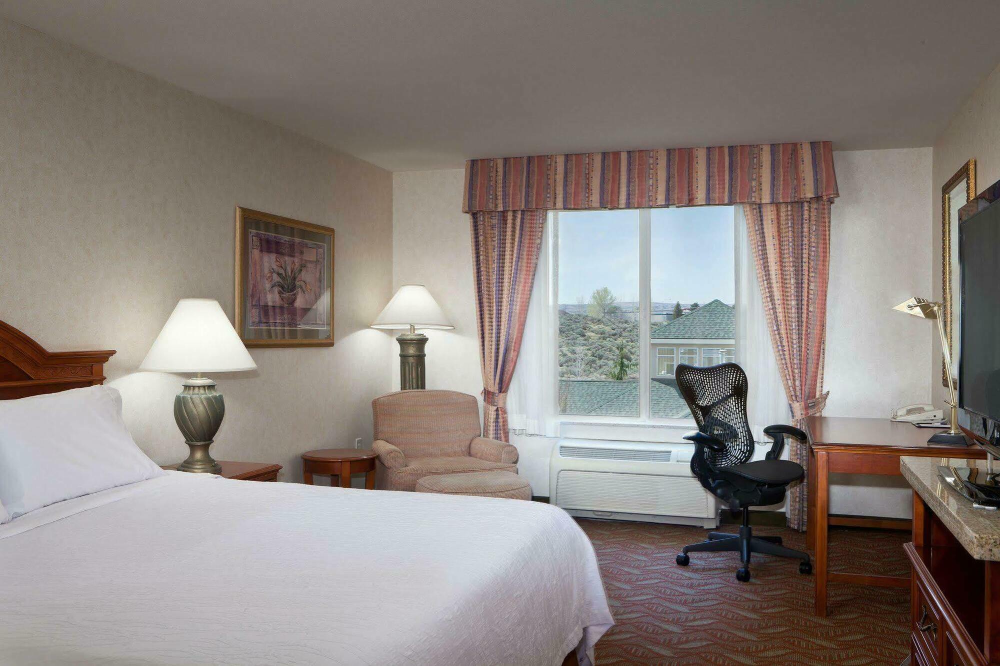 Hilton Garden Inn Tri-Cities/Kennewick Bagian luar foto